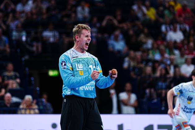 Jubel nach Parade Kristian Saeveras (Frisch Auf Goeppingen, 12) GER, Handball Verein Hamburg vs. Frisch Auf Goeppingen, Handball, 1. Bundesliga, Spieltag 32, Saison 2025 2026, 25.05.2026 GER, Handball Sport Verein Hamburg vs. Frisch Auf Goeppingen, Handball, 1. Bundesliga, Spieltag 32, Saison 2025 2026, 25.05.2026 Hamburg Copyright: xEibner-Pressefoto MarcelxvonxFehrnx EP_MFN