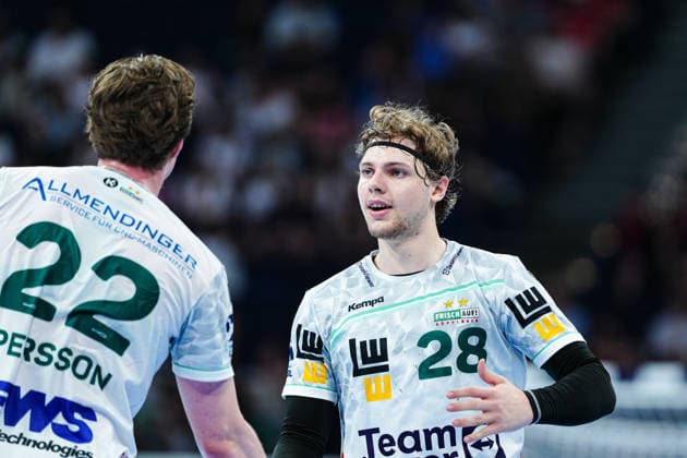 Torjubel Erik Persson (Frisch Auf Goeppingen, 22) und Franko Lastro (Frisch Auf Goeppingen, 28) GER, Handball Verein Hamburg vs. Frisch Auf Goeppingen, Handball, 1. Bundesliga, Spieltag 32, Saison 2025 2026, 25.05.2026 GER, Handball Sport Verein Hamburg vs. Frisch Auf Goeppingen, Handball, 1. Bundesliga, Spieltag 32, Saison 2025 2026, 25.05.2026 Hamburg Copyright: xEibner-Pressefoto MarcelxvonxFehrnx EP_MFN