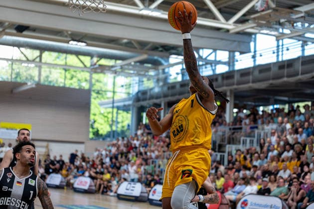 Phillip Montreal Russell (Bozic Estriche Knights Kirchheim, 01) GER, Bozic Estriche Knights Kirchheim vs. Giessen 46ers, BARMER 2. Basketball Bundesliga, Playoffs Halbfinale Spiel 3, Saison 2025 2026, 26.05.2026 GER, Bozic Estriche Knights Kirchheim vs. Giessen 46ers, BARMER 2. Basketball Bundesliga, Playoffs Halbfinale Spiel 3, Saison 2025 2026, 26.05.2026 Goeppingen Copyright: xEibner-Pressefoto NinaxSanderx EP_NSR