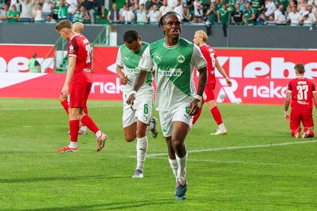 Jubel bei Noel Futkeu 9 (Spvgg Greuther Fuerth) nach dem Tor zum 1:0, Niedergeschlagenheit bei den Spielern von RWE, SpVgg Greuther Fuerth vs. Rot-Weiss Essen, Fussball, Maenner, Relegation, 2. Bundesliga, DFL, Saison 2025 2026, Rueckspiel, 26.05.2026 DFB regulations prohibit any use of photographs as image sequences and or quasi-video Fuerth Bayern Deutschland