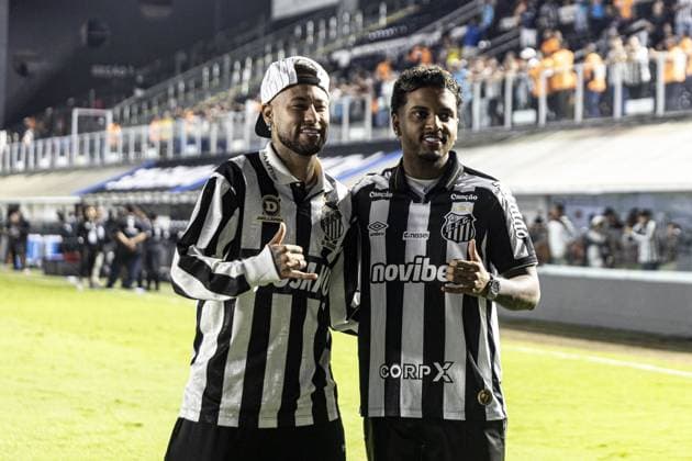 RECORD DATE NOT STATED Match between Santos and Deportivo Cuenca for the South American CONMEBOL. Santos (SP), 05 26 2026 - CONMEBOL Sudamericana Santos vs Deportivo Cuenca - Neymar, Santos player, and Rodrygo, Real Madrid player, during the match between Santos and Deportivo Cuenca, valid for Group Stage 6 of the CONMEBOL Sudamericana, held at Vila Belmiro, in the city of Santos on the evening of Tuesday, May 26, 2026.(Foto: Pedro Paulo Diaz Thenews2 imago images) SPO Copyright: xPedroxPauloxDiazx