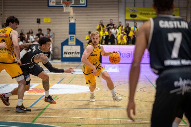 Nicholas Gerard Spinoso (Bozic Estriche Knights Kirchheim, 13) Daniel Alexander Norl (Giessen 46ers, 01) Lucas Mayer (Bozic Estriche Knights Kirchheim, 08) GER, Bozic Estriche Knights Kirchheim vs. Giessen 46ers, BARMER 2. Basketball Bundesliga, Playoffs Halbfinale Spiel 3, Saison 2025 2026, 26.05.2026 GER, Bozic Estriche Knights Kirchheim vs. Giessen 46ers, BARMER 2. Basketball Bundesliga, Playoffs Halbfinale Spiel 3, Saison 2025 2026, 26.05.2026 Goeppingen Copyright: xEibner-Pressefoto NinaxSanderx EP_NSR