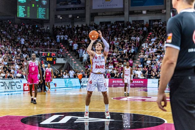 Brae Ivey (Fitness First Wuerzburg Baskets, 11) beim Freiwurf Telekom Baskets Bonn vs. Fitness First Wuerzburg Baskets, Basketball, easy Credit BBL, Playoffs, Viertelfinale, 5. Spieltag, 2025 2026, 27.05.2026 Telekom Baskets Bonn vs. Fitness First Wuerzburg Baskets, Basketball, easy Credit BBL, Playoffs, Viertelfinale, 5. Spieltag, 2025 2026, 27.05.2026 Bonn Copyright: xEibner-Pressefoto GerhardxWingenx EP_GWR