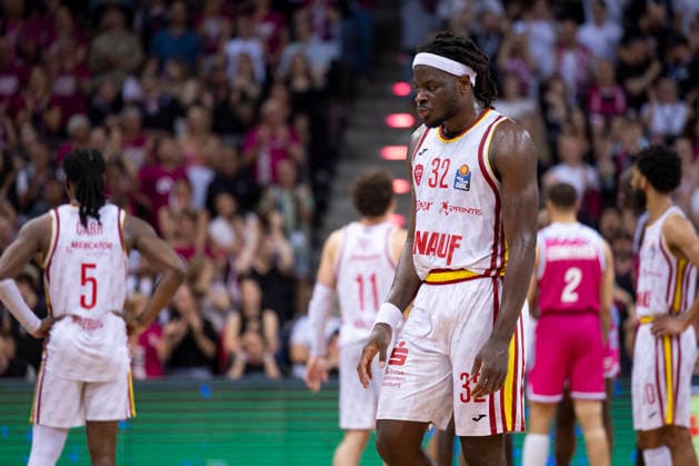 Charles THOMPSON (WUE 32, mi.) ist enttaeuscht, ratlos, Enttaeuschung, Frust, Einzelbild. Endstand 66:63, Basketball 1.Bundesliga Telekom Baskets Bonn-Fitness First Wuerzburg Baskets (Würzburg) BON vs WUE Playoffs, Viertelfinale, 5. Spiel, im T E L E K O M D O M E, am 27.05.2026, Â