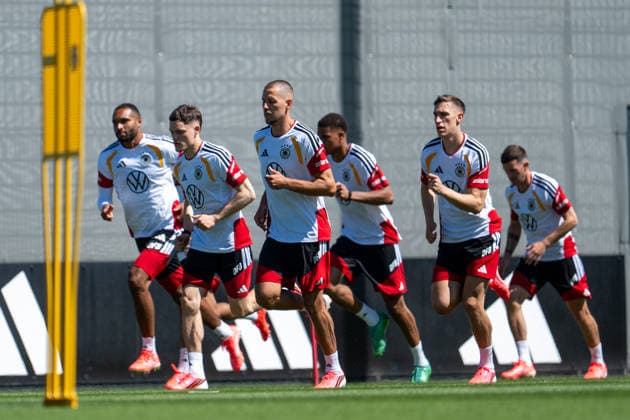 GER, Fußball Herren Nationalmannschaft Deutschland, Training, 28.05.2026, Adidas Homeground, Herzogenaurach, GER, Fußball Herren Nationalmannschaft Deutschland, Training, im Bild Florian Wirtz (Deutschland, 17), Waldemar Anton (Deutschland, 03), Nico Schlotterbeck (Deutschland, 15),