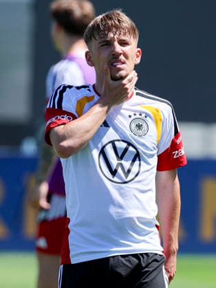 Lennart Karl (Germany) schaut enttaeuscht, , Training der deutschen Fussball Nationalmannschaft, Home Ground am 28. May 2026 in Herzogenaurach, Deutschland. (Foto von Marco Steinbrenner DeFodi Images) Lennart Karl (Germany) looks dejected, , Training der deutschen Fussball Nationalmannschaft, Home Ground, May 28, 2026 in Herzogenaurach, Germany. (Photo by Marco Steinbrenner DeFodi Images) -