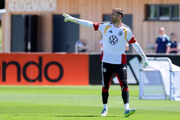 Torhueter Oliver Baumann (Germany) gestikuliert, , Training der deutschen Fussball Nationalmannschaft, Home Ground am 28. May 2026 in Herzogenaurach, Deutschland. (Foto von Marco Steinbrenner DeFodi Images) Torhueter Oliver Baumann (Germany) gestures, , Training der deutschen Fussball Nationalmannschaft, Home Ground, May 28, 2026 in Herzogenaurach, Germany. (Photo by Marco Steinbrenner DeFodi Images) -