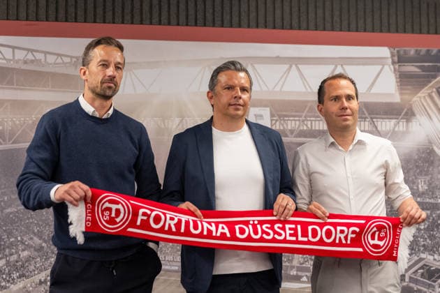 v. links: Bjoern Borgerding (Fortuna Duesseldorf, Aufsichtsratsvorsitzende), Samir Arabi (Fortuna Duesseldorf, Sportvorstand) und Sebastian Fuchs (Fortuna Duesseldorf, stv. Vorsitzender) nach der PK. Pressekonferenz Fortuna Duesseldorf, Vorstellung des neuen Sportvorstandes, 3. Liga, Fussball, Saison 2026 2027, 28.05.2026 Pressekonferenz Fortuna Duesseldorf, 3. Liga, Saison 2025 2026, 29.05.2026 Duesseldorf Copyright: xEibner-Pressefoto ThomasxHaeslerx EP_THR