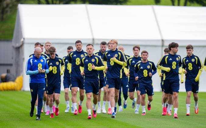 Lawrence Shankland of Scotland runs at the front of the squad as they run a lap of the Lesser Hampden pitch Scotland Team Training, Football, Hampden Park, Glasgow, Scotland, UK - 29 May 2026Glasgow Hampden Park United Kingdom EDITORIAL USE ONLY No use with unauthorised audio, video, data, fixture lists, club league logos or live services. Online in-match use limited to 120 images, no video emulation. No use in betting, games or single club league player publications. Copyright: xStuartxWallace Shutterstockx 16902976bd