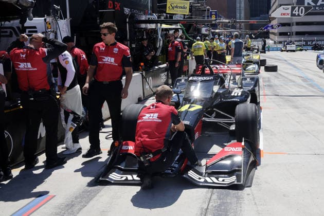 Mechaniker erledigen letzte Arbeiten an Mike Schumachers Honda 47 in der Boxengasse, 1. freies Training, Team Rahal Letterman Lanigan Racing, Detroit, Michigan, USA, 29.05.2026, IndyCar, Indy Car, IRL, USA Serie, Vorbereitung