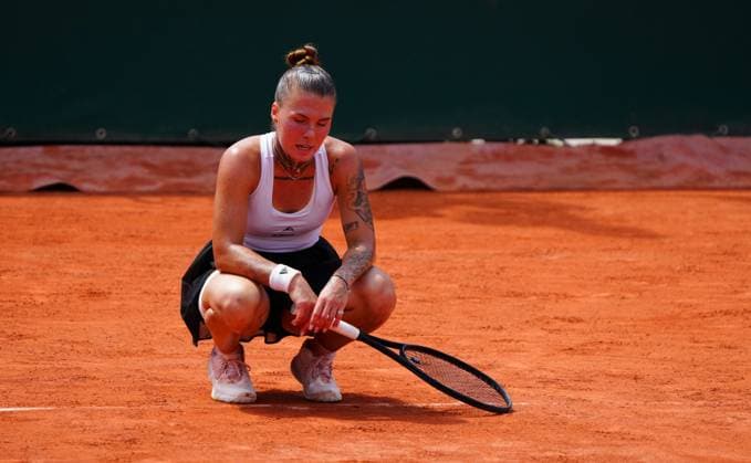 Oleksandra Oliynykova loses the first set against Diana Shnaider French Open Tennis, Day Seven, Tennis, Roland Garros, Paris, France - 30 May 2026Paris Roland Garros France EDITORIAL USE ONLY No use with unauthorised audio, video, data, fixture lists, club league logos or live services. Online in-match use limited to 120 images, no video emulation. No use in betting, games or single club league player publications. Copyright: xJavierxGarcia Shutterstockx 16898316k