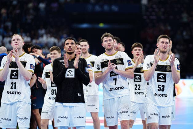 THW Kiel nach Spielende vor den Fans GER, Montpellier Handball vs. THW Kiel, Handball, EHF European League, Halbfinale, Saison 2025 2026, 30.05.2026 GER, Montpellier Handball vs. THW Kiel, Handball, EHF European League, Halbfinale, Saison 2025 2026, 30.05.2026 Hamburg Copyright: xEibner-Pressefoto MarcelxvonxFehrnx EP_MFN