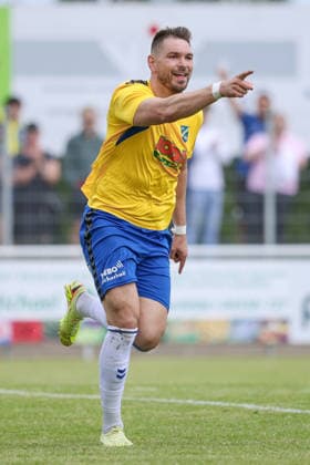 Torschütze Morten Liebert (SV Todesfelde, 11) mit Torjubel, Jubel, jubeln, jubelt, optimistisch, Spielszene, Highlight, Freude über das Tor zum 1:0, 30.05.2026, Todesfelde (Deutschland), Fussball, Aufstiegsrunde Regionalliga Nord, SV Todesfelde - Blumenthaler SV