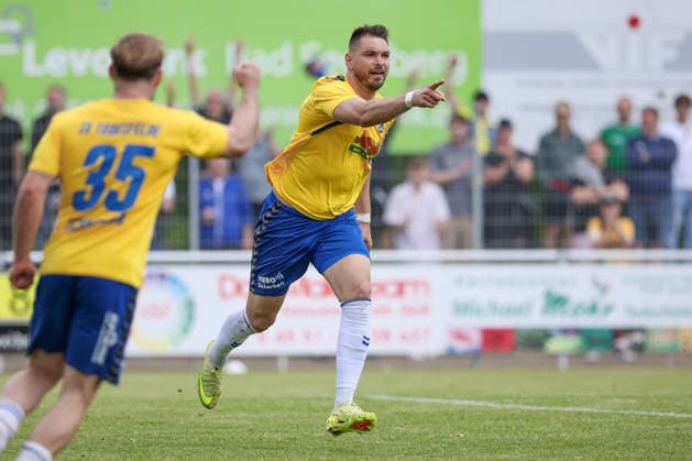 Torschütze Morten Liebert (SV Todesfelde, 11) mit Torjubel, Jubel, jubeln, jubelt, optimistisch, Spielszene, Highlight, Freude über das Tor zum 1:0, 30.05.2026, Todesfelde (Deutschland), Fussball, Aufstiegsrunde Regionalliga Nord, SV Todesfelde - Blumenthaler SV