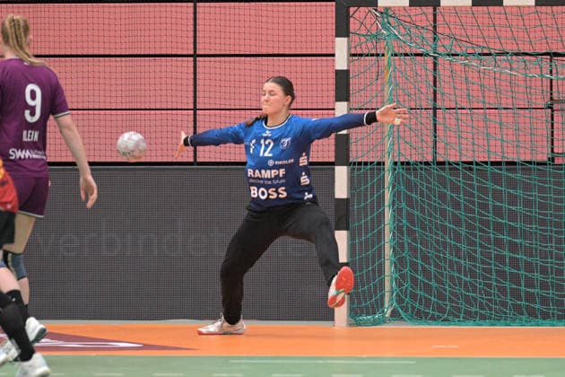 Marie Kristin Weiss (TusSies Metzingen, 12) im Tor am mit Ball TusSies Metzingen vs. SV Union Halle-Neustadt , Handball, Alsco HBF, 7. Play-Off Ligaspieltag, Saison 2025 2026, 30.05.2026 TusSies Metzingen vs. SV Union Halle-Neustadt , Handball, Alsco HBF, 7. Play-Off Ligaspieltag, Saison 2025 2026, 30.05.2026 Tuebingen Copyright: xEibner-Pressefoto TobiasxBaurx EP_TBR