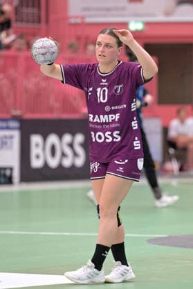 Nele Franz (TusSies Metzingen, 10) am mit Ball TusSies Metzingen vs. SV Union Halle-Neustadt , Handball, Alsco HBF, 7. Play-Off Ligaspieltag, Saison 2025 2026, 30.05.2026 TusSies Metzingen vs. SV Union Halle-Neustadt , Handball, Alsco HBF, 7. Play-Off Ligaspieltag, Saison 2025 2026, 30.05.2026 Tuebingen Copyright: xEibner-Pressefoto TobiasxBaurx EP_TBR