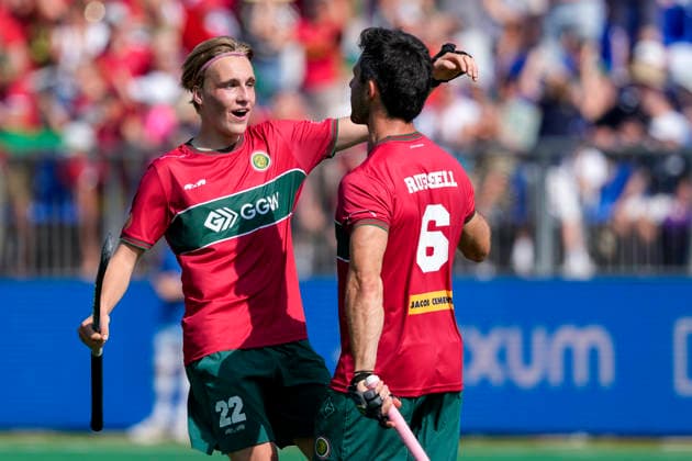 v.li.: Johann Wehnert (Polo, 22), Torschütze Kane Elliot Mark Russell (Polo, 6), Spieler vom Hamburger Polo Club, jubeln über das Tor zum 1:0, Jubel, Torjubel, Torerfolg, celebrate the goal, goal, celebration, jubelt ueber das Tor, Freuen, Freude, freut sich, optimistisch, positiv, Spielszene, Highlight, Action, Aktion, 30.05.2026, Bonn (Deutschland), Hockey, Deutsche Meisterschaft, Halbfinale, Herren, Hamburger Polo Club - Harvestehuder THC