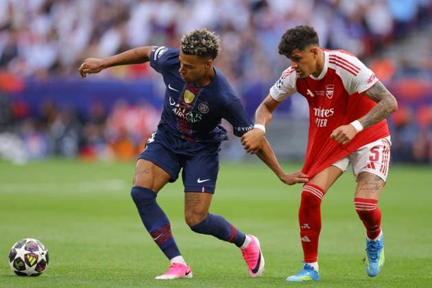 Desire Doue of Paris Saint-Germain and Piero Hincapie of Arsenal - PSG v Arsenal, UEFA Champions League Final, Puskas Arena, Budapest, Hungary. - 30th May 2026. No free usage or syndication, standard fees apply. Paris Saint-Germain v Arsenal, UEFA Champions League, Final, Football, Puskas Arena, Budapest, Hungary - 30 May 2026Budapest Puskas Arena Hungary EDITORIAL USE ONLY No use with unauthorised audio, video, data, fixture lists, club league logos or live services. Online in-match use limited to 120 images, no video emulation. No use in betting, games or single club league player publications. Copyright: xMDI Shutterstockx 16904246k