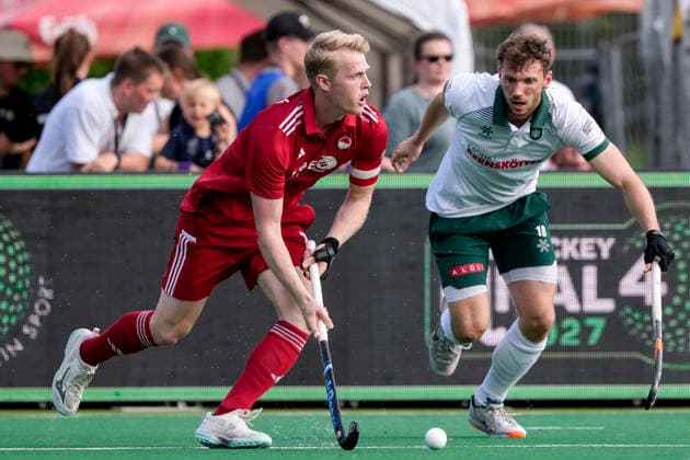v.li.: Tom Grambusch (KTHC, 15), Lukas Mertgens (Mülheim, 18), Zweikampf, Spielszene, Duell, duel, tackle, tackling, Dynamik, Action, Aktion, 30.05.2026, Bonn (Deutschland), Hockey, Deutsche Meisterschaft, Halbfinale, Herren, Rot-Weiss Köln - Uhlenhorst Mülheim
