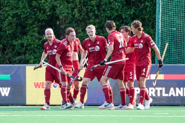 Spieler von Rot-Weiss Köln (KTHC), jubeln über das Tor zum 1:0, Jubel, Torjubel, Torerfolg, celebrate the goal, goal, celebration, jubelt ueber das Tor, Freuen, Freude, freut sich, optimistisch, positiv, Spielszene, Highlight, Action, Aktion, 30.05.2026, Bonn (Deutschland), Hockey, Deutsche Meisterschaft, Halbfinale, Herren, Rot-Weiss Köln - Uhlenhorst Mülheim
