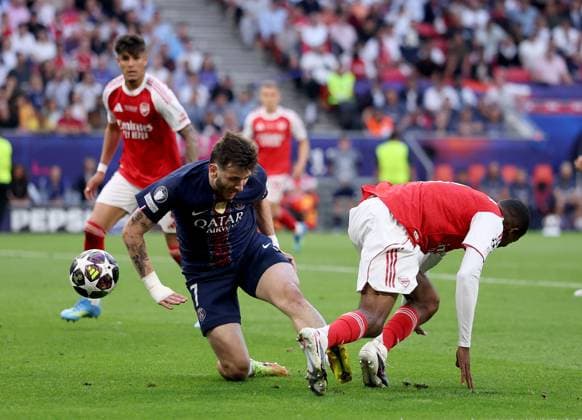 Khvicha Kvaratskhelia of Paris Saint-Germain is fouled by Cristhian Mosquera of Arsenal Paris Saint-Germain v Arsenal, UEFA Champions League, Final, Football, Puskas Arena, Budapest, Hungary - 30 May 2026Budapest Puskas Arena Hungary EDITORIAL USE ONLY No use with unauthorised audio, video, data, fixture lists, club league logos or live services. Online in-match use limited to 120 images, no video emulation. No use in betting, games or single club league player publications. Copyright: xAhmadxMora Shutterstockx 16902827bx