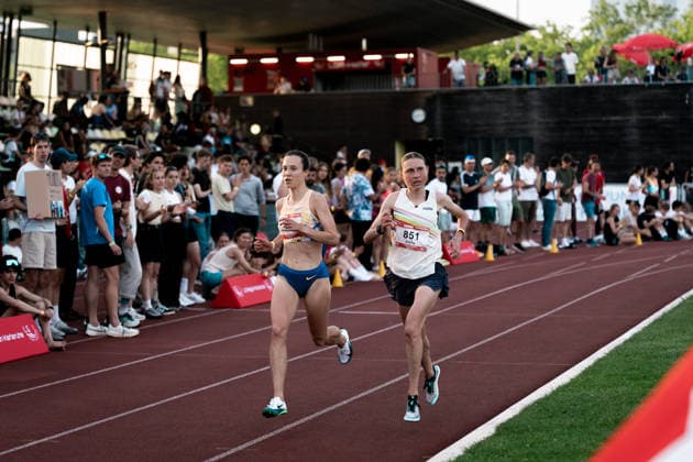Klein Hanna (62, LAV Stadtwerke Tuebingen, 5000m Frauen), Burkard Elena (851, LG farbtex Nordschwarzwald, 5000m Frauen), GER, Leichtathletik, Athletics, Lange Laufnacht, Karlsruhe, 30.05.2026, GER, Leichtathletik, Athletics, Lange Laufnacht, Karlsruhe, 30.05.2026 Karlsruhe Copyright: xStefanxMayerx EP_SMR