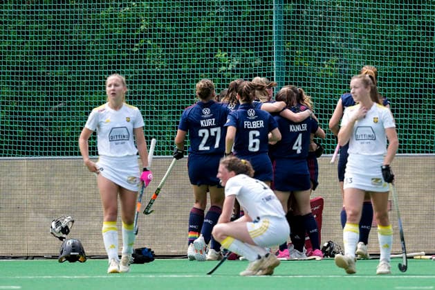 Spielerinnen vom Mannheimer HC (MHC), Jubel nach dem Schlusspfiff, Freude über den Sieg, Sieger, Gewinner, jubelt, jubeln, fröhlich, positiv, freut sich, freuen, optimistisch, Highlight, Action, Aktion, 30.05.2026, Bonn (Deutschland), Hockey, Deutsche Meisterschaft, Halbfinale, Damen, Mannheimer HC - Harvestehuder THC