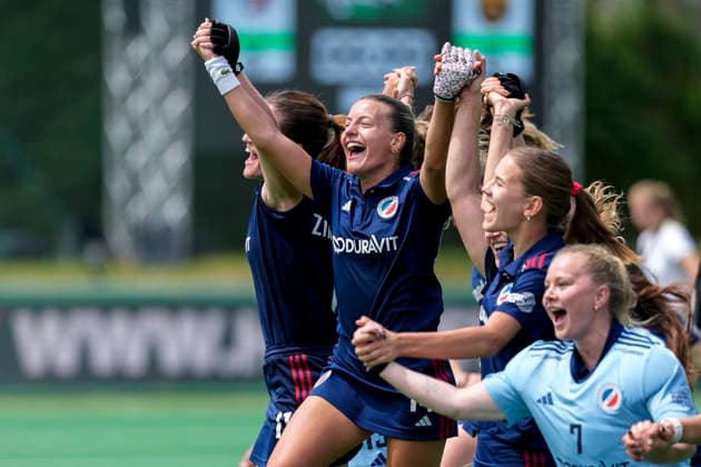 Spielerinnen vom Mannheimer HC (MHC), Jubel nach dem Schlusspfiff, Freude über den Sieg, Sieger, Gewinner, jubelt, jubeln, fröhlich, positiv, freut sich, freuen, optimistisch, Highlight, Action, Aktion, 30.05.2026, Bonn (Deutschland), Hockey, Deutsche Meisterschaft, Halbfinale, Damen, Mannheimer HC - Harvestehuder THC