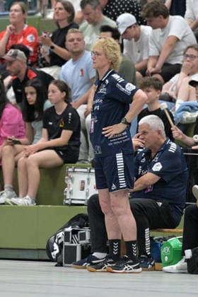 Bettina Grenz-Klein (TuS Lintfort, Trainerin) TG Nuertingen vs. TuS Lintfort , Handball, 2.Alsco HBF, 30.Ligaspieltag, Saison 2025 2026, 30.05.2026 TG Nuertingen vs. TuS Lintfort , Handball, 2.Alsco HBF, 30.Ligaspieltag, Saison 2025 2026, 30.05.2026 Nuertingen Copyright: xEibner-Pressefoto TobiasxBaurx EP_TBR