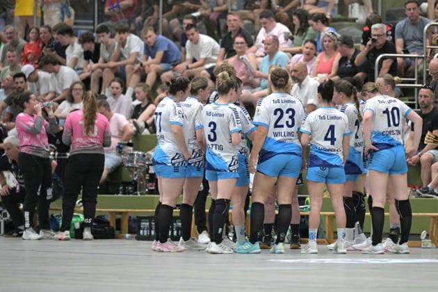 Time Out TuS Lintfort TG Nuertingen vs. TuS Lintfort , Handball, 2.Alsco HBF, 30.Ligaspieltag, Saison 2025 2026, 30.05.2026 TG Nuertingen vs. TuS Lintfort , Handball, 2.Alsco HBF, 30.Ligaspieltag, Saison 2025 2026, 30.05.2026 Nuertingen Copyright: xEibner-Pressefoto TobiasxBaurx EP_TBR