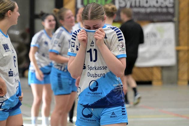 enttaeuscht enttaeuschung bei Nathalie Julie Corsten (TuS Lintfort, 10) nach der Niederlage 37:27 bei der TG Nuertingen TG Nuertingen vs. TuS Lintfort , Handball, 2.Alsco HBF, 30.Ligaspieltag, Saison 2025 2026, 30.05.2026 TG Nuertingen vs. TuS Lintfort , Handball, 2.Alsco HBF, 30.Ligaspieltag, Saison 2025 2026, 30.05.2026 Nuertingen Copyright: xEibner-Pressefoto TobiasxBaurx EP_TBR