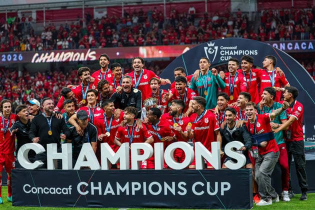 CONCACAF CHAMPIONS CUP 2026 CONCACAF CHAMPIONS CUP 2026 TOLUCA VS TIGRES UANL 30052026 TOLUCA, ESTADO DE MEXICO. Action photo of players of Diablos Rojos del Toluca, celebrating with the champions torphy during title game of the CONCACAF Champions Cup 2026 against Tigres UANL, at the Estadio Nemesio Diez of Toluca, Estado de Mexico, Mexico. Foto de accion de jugadores de Diablos Rojos del Toluca, celebrando con el trofeo de campeones durante juego por el titulo de la CONCACAF Champions Cup 2026, en contra de Tigres UANL, celebrado en el Estadio Nemesio Diez de Toluca, Estado de Mexico, Mexico. Photo by IMAGENSHOP AGENCIA FOTOGRAFICA TOLUCA ESTADO DE MEXICO MEXICO Copyright: xIMAGENSHOPxAGENCIAxFOTOGRAFICAx