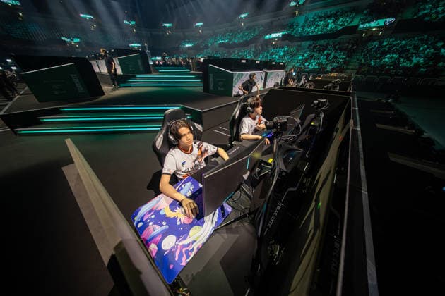 30.05.2026, xkkux, E-Sports, FORTNITE MAJOR 1 SUMMIT, Saison 2025 2026, PSD Bank Dome Düsseldorf: Das erste LAN-Turnier der FNCS-Saison. 50 Duos treten gegeneinander an, um den Preispool sowie die Qualifikation für die Global Championship 2026 zu gewinnen Die Duos verteilen sich wie folgt: 20 EU, 13 NAC, 3 NAW, 5 Brasilien, 3 Asien, 3 Ozeanien und 3 Naher Osten. Die fünf bestplatzierten Teams qualifizieren sich automatisch für die Global Championship 2026. NEXUS Boby74 bezieht sich auf den professionellen Fortnite-E-Sportler BOBY (ã¼ã³ãƒ¼) und Taiya Nordrhein-Westfahlen Deutschland
