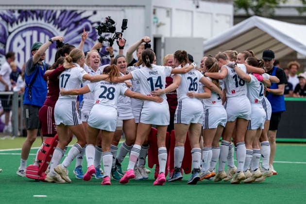 Spielerinnen vom Düsseldorfer HC (DHC), Jubel nach dem Schlusspfiff, Freude über den Sieg, Sieger, Gewinner, jubelt, jubeln, fröhlich, positiv, freut sich, freuen, optimistisch, Highlight, Action, Aktion, 31.05.2026, Bonn (Deutschland), Hockey, Deutsche Meisterschaft, Finale, Damen, Mannheimer HC - Düsseldorfer HC