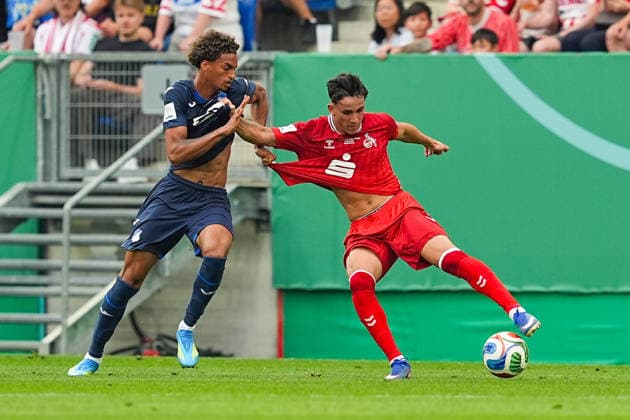 31.05.2026, xydrx, Herren, Fußball, U19 DFB-Nachwuchsliga, Finale, TSG 1899 Hoffenheim - 1.FC Köln, Saison 2025 2026, PreZero Arena: Jykese Fields (TSG 1899 Hoffenheim U19, 17) im Zweikampf gegen Jason Ponente-Ramirez (1.FC Köln, 7) DFB regulations prohibit any use of photographs as image sequences and or quasi-video. Copyright: HMBxMedia YannisxDreimann