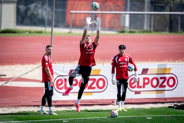 May 31, 2026, Las Rozas, Madrid, Spain: Joan Garcia of Spain during the training session of the Spain National Football Team at the pre FIFA World Cup, WM, Weltmeisterschaft, Fussball training camp at the Football City (Ciudad del Futbol) on May 31, 2026, in Las Rozas, Spain. Las Rozas Spain - ZUMAa181 20260531_zaa_a181_085 Copyright: xAngelxPerezxMecax