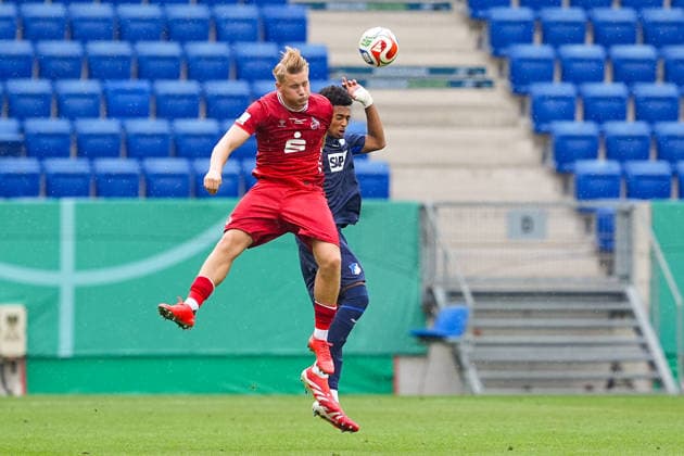 31.05.2026, xydrx, Herren, Fußball, U19 DFB-Nachwuchsliga, Finale, TSG 1899 Hoffenheim - 1.FC Köln, Saison 2025 2026, PreZero Arena: Fynn Schenten (1.FC Köln, 9) im Zweikampf gegen Natnael Abraha (TSG 1899 Hoffenheim U19, 2) DFB regulations prohibit any use of photographs as image sequences and or quasi-video. Copyright: HMBxMedia YannisxDreimann