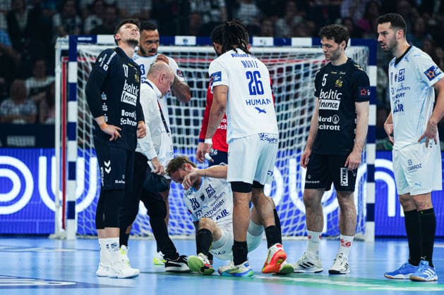 Valentin Porte (Montpellier Handball, 28) nach Schlag von Niclas Kirkelokke (SG Flensburg-Handewitt, 05) am Boden GER, Montpellier Handball vs. SG Flensburg-Handewitt, Handball, EHF European League, Spiel um Platz 3, Saison 2025 2026, 31.05.2026 GER, Montpellier Handball vs. SG Flensburg-Handewitt, Handball, EHF European League, Spiel um Platz 3, Saison 2025 2026, 31.05.2026 Hamburg Copyright: xEibner-Pressefoto MarcelxvonxFehrnx EP_MFN