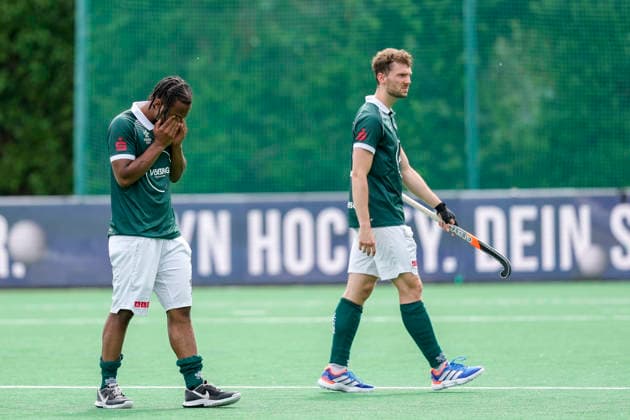 v.li.: William Sanda (Willi Sanda, Mülheim, 19), Lukas Mertgens (Mülheim, 18), sul, enttäuscht über die Niederlage, Enttäuschung nach dem Schlusspfiff, Highlight, Verlierer, verloren, Frustration, disappointed, pessimistisch, 31.05.2026, Bonn (Deutschland), Hockey, Deutsche Meisterschaft, Finale, Herren, Hamburger Polo Club - HTC Uhlenhorst Mülheim