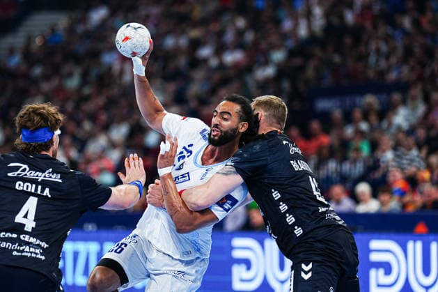 Bryan Hugo Monte dos Santos (Montpellier Handball, 26), Blaz Blagotinsek (SG Flensburg-Handewitt, 43) GER, Montpellier Handball vs. SG Flensburg-Handewitt, Handball, EHF European League, Spiel um Platz 3, Saison 2025 2026, 31.05.2026 GER, Montpellier Handball vs. SG Flensburg-Handewitt, Handball, EHF European League, Spiel um Platz 3, Saison 2025 2026, 31.05.2026 Hamburg Copyright: xEibner-Pressefoto MarcelxvonxFehrnx EP_MFN