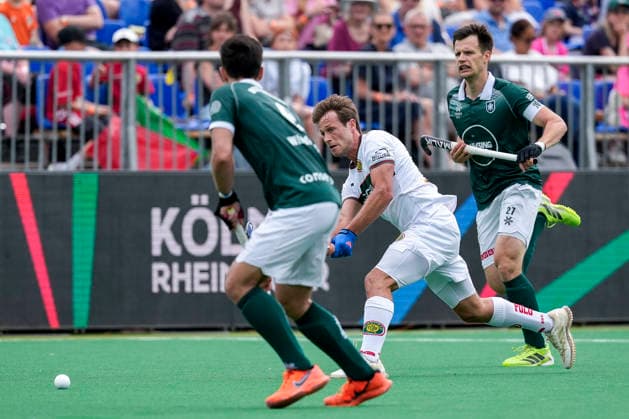 v.li.: Lukas Windfeder (Mülheim, 6), Paul Kaufmann (Polo, 13), Jan Schiffer (Mülheim, 27, Kapitän), Zweikampf, Spielszene, Duell, duel, tackle, tackling, Dynamik, Action, Aktion, 31.05.2026, Bonn (Deutschland), Hockey, Deutsche Meisterschaft, Finale, Herren, Hamburger Polo Club - HTC Uhlenhorst Mülheim