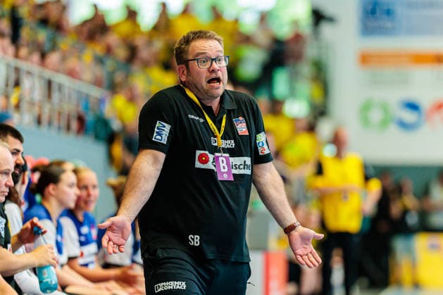 Steffen Birkner (HSG Blomberg-Lippe, Trainer) aergert sich und gestikuliert GER, HSG Blomberg-Lippe vs. Borussia Dortmund, Handball, 1. Bundesliga Frauen, Play-Offs, Finale, Spiel 3, 31.05.2026 GER, HSG Blomberg-Lippe vs. Borussia Dortmund, Handball, 1. Bundesliga Frauen, Play-Offs, Finale, Spiel 3, 31.05.2026 Blomberg Copyright: xEibner-Pressefoto JanxRollingerx EP_JSK