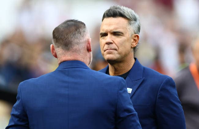 England Manager Robbie Williams England XI v World XI, Soccer Aid for Unicef 2026, Football, London Stadium, London, UK - 31 May 2026London London Stadium United Kingdom EDITORIAL USE ONLY No use with unauthorised audio, video, data, fixture lists, club league logos or live services. Online in-match use limited to 120 images, no video emulation. No use in betting, games or single club league player publications. Copyright: xJamesxMarsh Shutterstockx 16898311p
