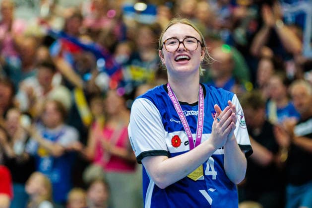 Marie Michalczik (HSG Blomberg-Lippe, 24) jubelt ueber den Gewinn der Deutschen Meisterschaft GER, HSG Blomberg-Lippe vs. Borussia Dortmund, Handball, 1. Bundesliga Frauen, Play-Offs, Finale, Spiel 3, 31.05.2026 GER, HSG Blomberg-Lippe vs. Borussia Dortmund, Handball, 1. Bundesliga Frauen, Play-Offs, Finale, Spiel 3, 31.05.2026 Blomberg Copyright: xEibner-Pressefoto JanxRollingerx EP_JSK