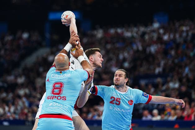 Adrian Sipos (MT Melsungen, 08), Nikola Bilyk (THW Kiel, 53), Olle Forsell Schefvert (MT Melsungen, 25) GER, THW Kiel vs. MT Melsungen, Handball, EHF European League, Finale, Saison 2025 2026, 31.05.2026 GER, THW Kiel vs. MT Melsungen, Handball, EHF European League, Finale, Saison 2025 2026, 31.05.2026 Hamburg Copyright: xEibner-Pressefoto MarcelxvonxFehrnx EP_MFN