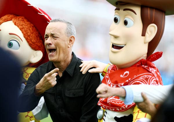 Tom Hanks seen pitchside as part of Toy Story 5 promotion. England XI v World XI, Soccer Aid for Unicef 2026, Football, London Stadium, London, UK - 31 May 2026London London Stadium United Kingdom EDITORIAL USE ONLY No use with unauthorised audio, video, data, fixture lists, club league logos or live services. Online in-match use limited to 120 images, no video emulation. No use in betting, games or single club league player publications. Copyright: xJamesxMarsh Shutterstockx 16898311ac