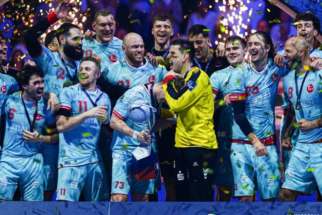 Siegerehrung MT Melsungen GER, THW Kiel vs. MT Melsungen, Handball, EHF European League, Finale, Saison 2025 2026, 31.05.2026 GER, THW Kiel vs. MT Melsungen, Handball, EHF European League, Finale, Saison 2025 2026, 31.05.2026 Hamburg Copyright: xEibner-Pressefoto MarcelxvonxFehrnx EP_MFN