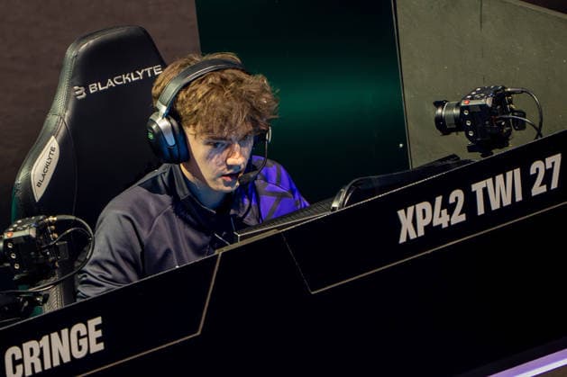 31.05.2026, xkkux, E-Sports, FORTNITE MAJOR 1 SUMMIT, Saison 2025 2026, PSD Bank Dome Düsseldorf: XP42 TWI 27 Das erste LAN-Turnier der FNCS-Saison. 50 Duos treten gegeneinander an, um den Preispool sowie die Qualifikation für die Global Championship 2026 zu gewinnen Die Duos verteilen sich wie folgt: 20 EU, 13 NAC, 3 NAW, 5 Brasilien, 3 Asien, 3 Ozeanien und 3 Naher Osten. Die fünf bestplatzierten Teams qualifizieren sich automatisch für die Global Championship 2026. Nordrhein-Westfahlen Deutschland