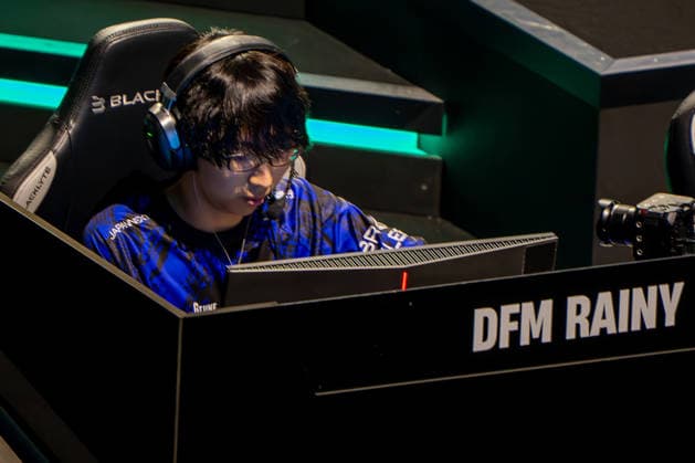 31.05.2026, xkkux, E-Sports, FORTNITE MAJOR 1 SUMMIT, Saison 2025 2026, PSD Bank Dome Düsseldorf: DFM Rainy Das erste LAN-Turnier der FNCS-Saison. 50 Duos treten gegeneinander an, um den Preispool sowie die Qualifikation für die Global Championship 2026 zu gewinnen Die Duos verteilen sich wie folgt: 20 EU, 13 NAC, 3 NAW, 5 Brasilien, 3 Asien, 3 Ozeanien und 3 Naher Osten. Die fünf bestplatzierten Teams qualifizieren sich automatisch für die Global Championship 2026. Nordrhein-Westfahlen Deutschland