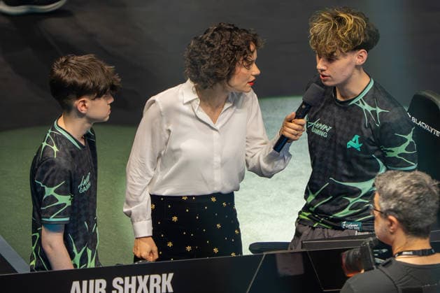 31.05.2026, xkkux, E-Sports, FORTNITE MAJOR 1 SUMMIT, Saison 2025 2026, PSD Bank Dome Düsseldorf: AUR SHXRK und AUR T3ENY Das erste LAN-Turnier der FNCS-Saison. 50 Duos treten gegeneinander an, um den Preispool sowie die Qualifikation für die Global Championship 2026 zu gewinnen Die Duos verteilen sich wie folgt: 20 EU, 13 NAC, 3 NAW, 5 Brasilien, 3 Asien, 3 Ozeanien und 3 Naher Osten. Die fünf bestplatzierten Teams qualifizieren sich automatisch für die Global Championship 2026. Nordrhein-Westfahlen Deutschland